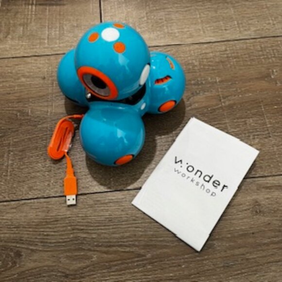 Wonder Workshop Dash Coding Robot For Kids 6+ - Picture 5 of 11